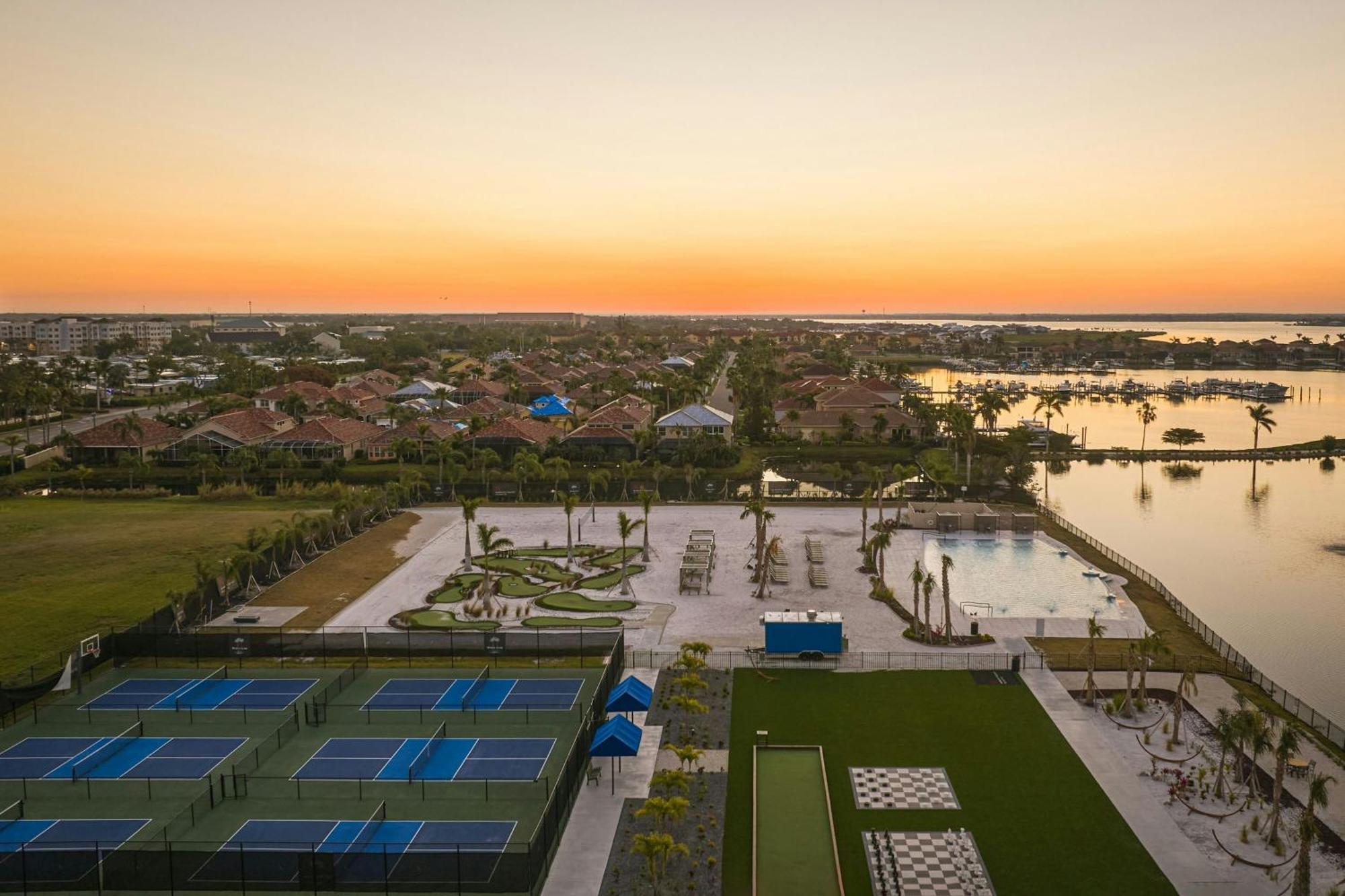 Palmetto Marriott Resort & Spa Exterior photo